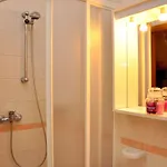 Cozy Flat With Shared Pool-beahost *