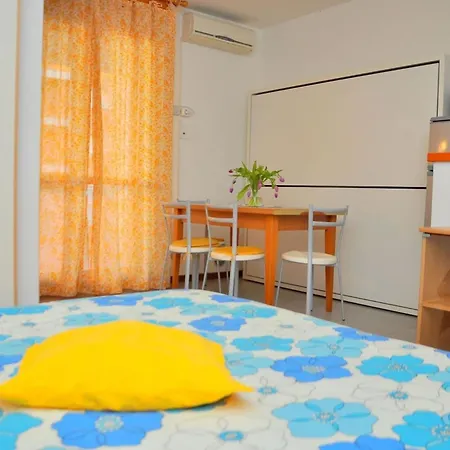 Cozy Flat With Shared Pool-beahost Appartamento