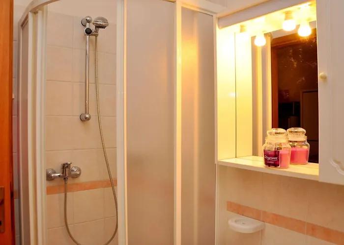 Cozy Flat With Shared Pool-beahost *