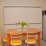 Cozy Flat With Shared Pool-beahost * Μπιμπιόνε